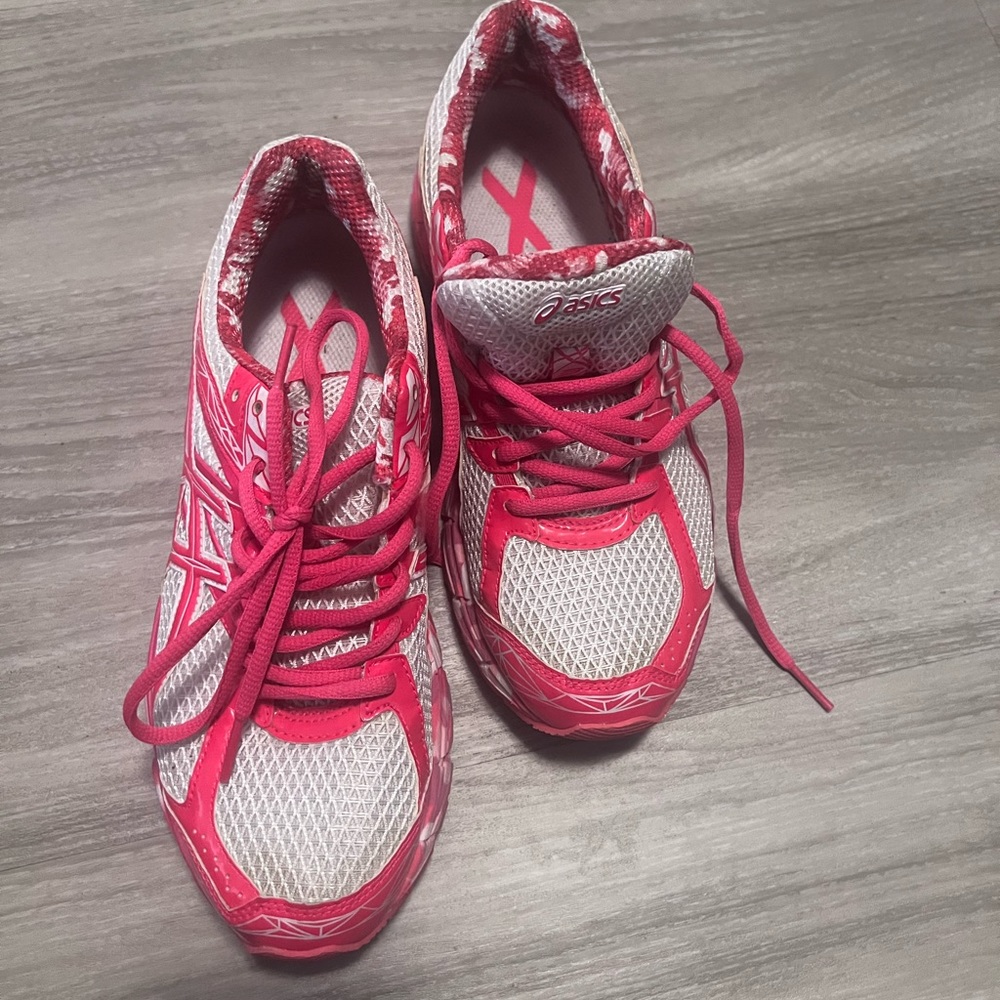 Asics running sneakers - limited edition breast cancer
